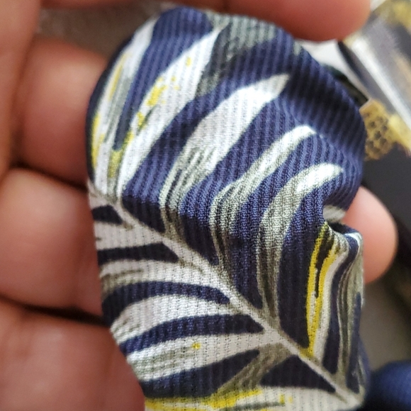 Hair scrunchie 🎁🏷 - Picture 4 of 7